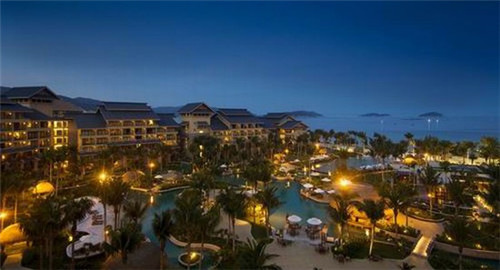 摩羯座女生和水瓶座配吗（摩羯座女和水瓶座女在一起合适吗）