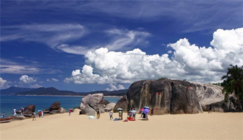 客厅吸顶灯加盟哪家好，客厅的吸顶灯如何安装有讲究风水吗